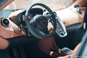 2016款迈凯伦570S Coupe