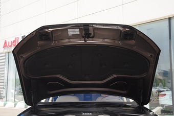 2014款奥迪A8L W12旗舰 版