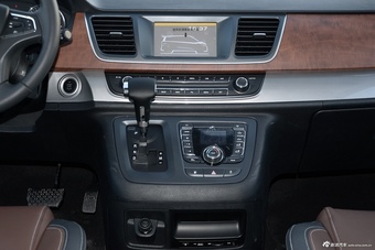 2016款上汽大通G10 2.0T自动行政版