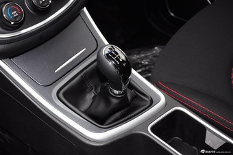 2015款 宝骏560 1.8L手动舒适型