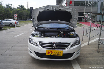 2015款东风标致408 1.2T自动豪华版