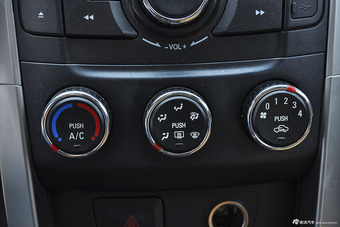 2013款宝骏630 1.5L手动精英型