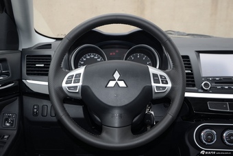 2016款翼神1.8L 手动黑白复刻版