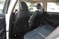 2016款奔腾B70 2.0L自动尊享型