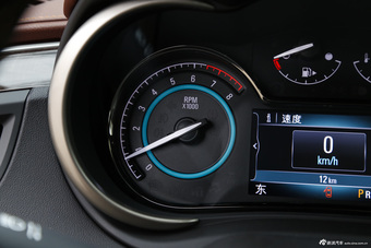 2014款君越2.0T SIDI自动精英技术型