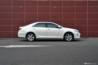 2015款凯美瑞骏瑞2.0S凌动版