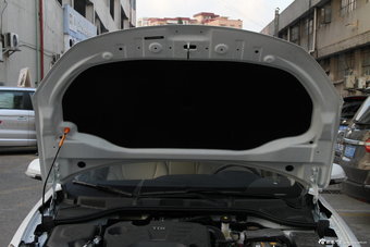 2015款荣威360 1.4T自动尊享版