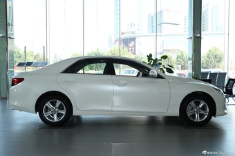 2013款锐志2.5S自动菁锐版