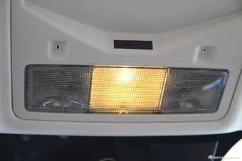 2015款捷豹XJL 2.0T两驱典雅商务版