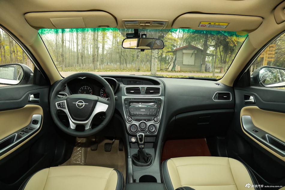 2015款海马福美来1.6L手动悦尚型