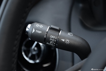 2016款捷豹XJL 3.0L自动SC四驱全景商务版