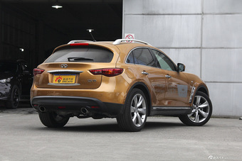 2013款英菲尼迪QX70 3.7L超越版
