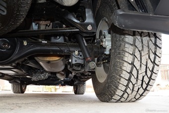 2016款驭胜S350 2.0T自动四驱汽油超豪华版5座