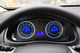 2015款吉利EC8 2.0L手动精英型