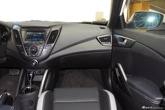 2015款现代飞思 1.6T自动尊享版