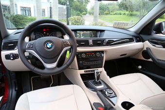 2014款宝马X1 xDrive20i X设计套装