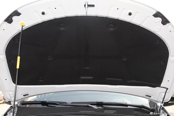 2014款宝骏610 CROSS 1.5L自动豪华型