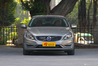 2016款沃尔沃S60L 2.0T自动 T5智驭版