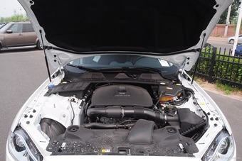 2015款捷豹XJL2.0T两驱典雅商务80周年典藏版