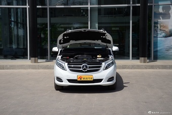 2016款奔驰V级 V260 2.0T自动尊贵版