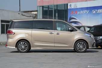 2016款上汽大通G10 2.0T自动旗舰版