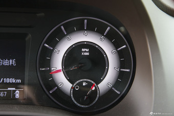 2012款荣威950 2.0L COM舒适版