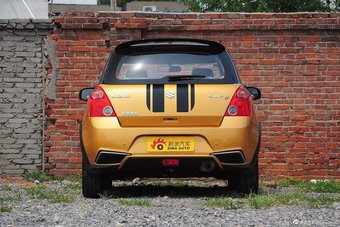 2015款雨燕1.5L自动限定版