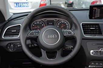 2015款奥迪Q3 40TFSI quattro豪华型