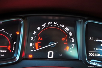 2015款DS 5 1.8T自动尊享版THP200