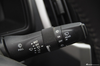 2015款五十铃mu-X 3.0T自动尊享型7座