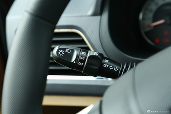 2014款五菱宏光S 1.2L手动舒适型