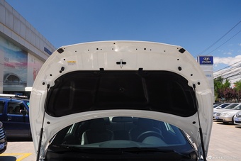 2015款现代飞思 1.6T自动尊享版