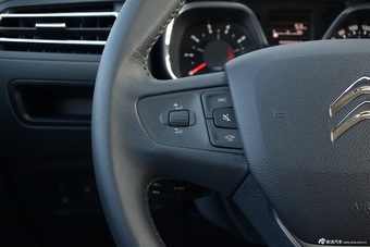 2016款雪铁龙C4世嘉1.6L手动豪华型