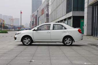 2014款金刚三厢1.5L手动进取型到店实拍