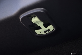 2016款捷豹XJL 2.0T自动两驱典雅商务版