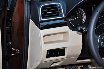 2015款启悦1.6L自动尊享型