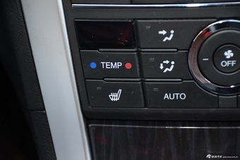 2016款奔腾B90 1.8T自动尊贵型十周年纪念版