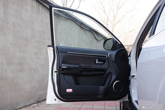 2015款哈弗H5智尊版4G63 2.0T手动两驱精英版