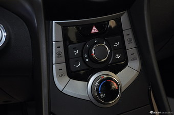 2013款朗动1.6L自动领先型