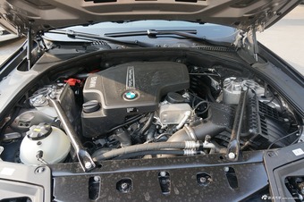 2012款宝马5系四门轿车长轴距版实拍