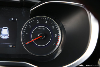 2015款中华V3 1.5L自动智能型