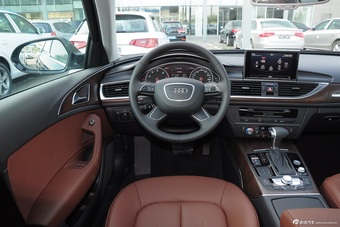 2015款奥迪A6L 35FSIquattro舒适型