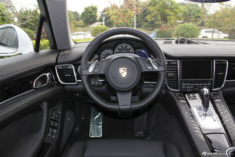 2014款保时捷Panamera 4S Sport Edition 3.0T自动
