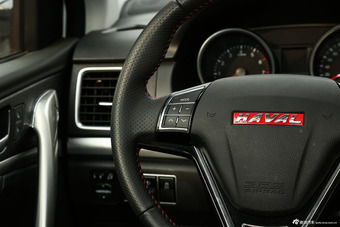 2015款哈弗H6运动版1.5T自动两驱豪华型