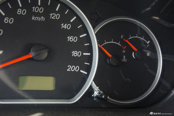 2014款五菱宏光S 1.2L 手动标准型