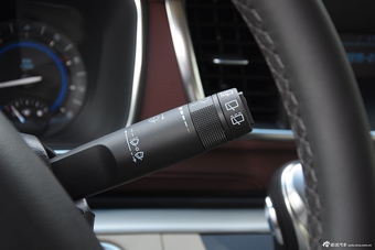 2015款GL8商务车2.4L豪华商务尊享版