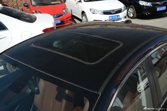 2016款奔腾B90 1.8T自动尊贵型十周年纪念版