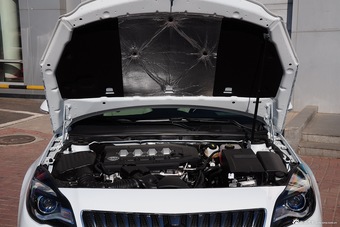 2015款君威2.0L自动领先时尚型