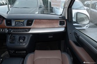 2016款上汽大通G10 2.0T自动行政版