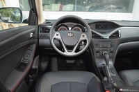 2016款奔腾B70 2.0L自动尊享型